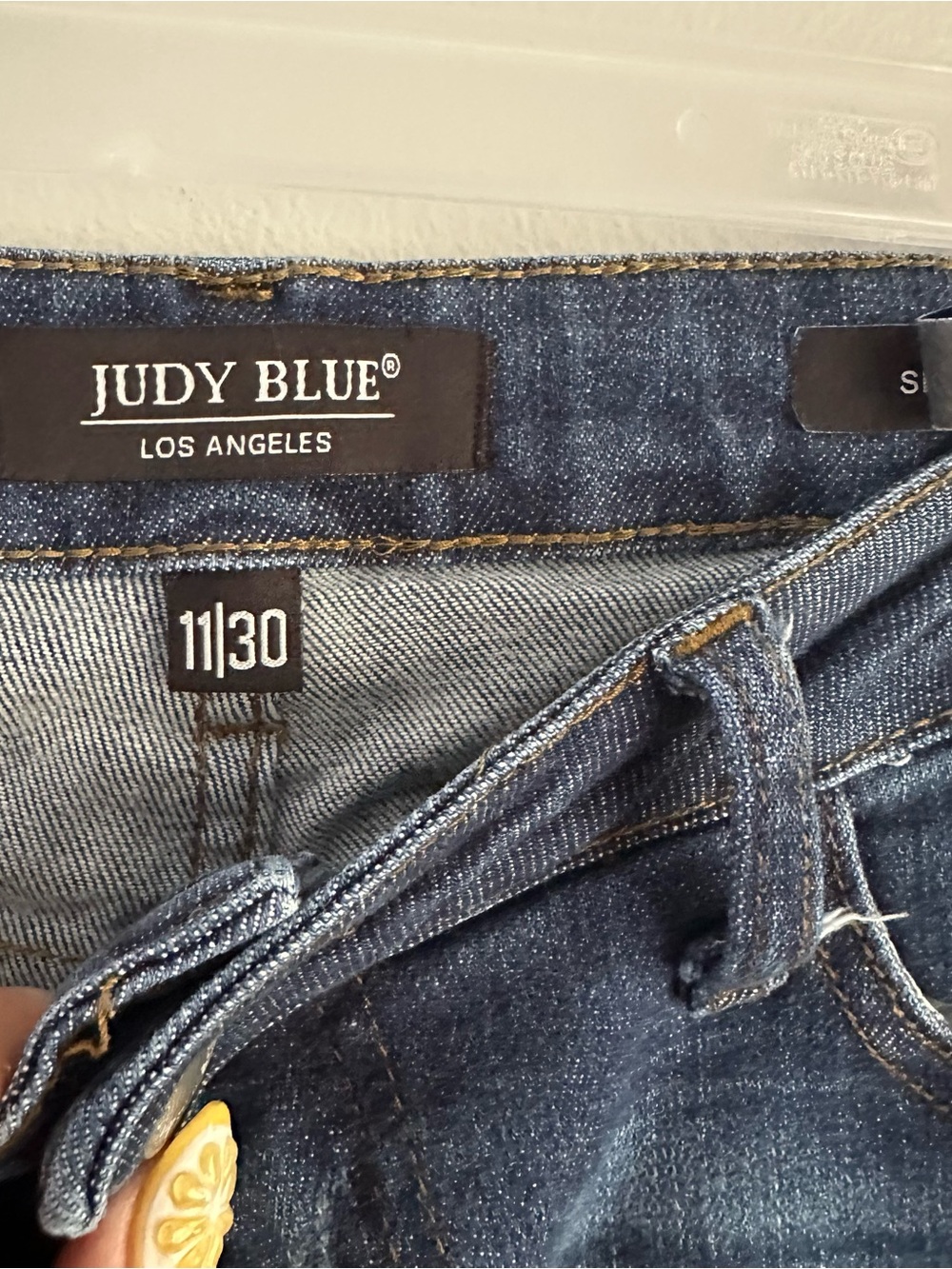 Judy blue size 11/30 distressed skinny fit jeans 12 dark wash - Picture 5 of 7